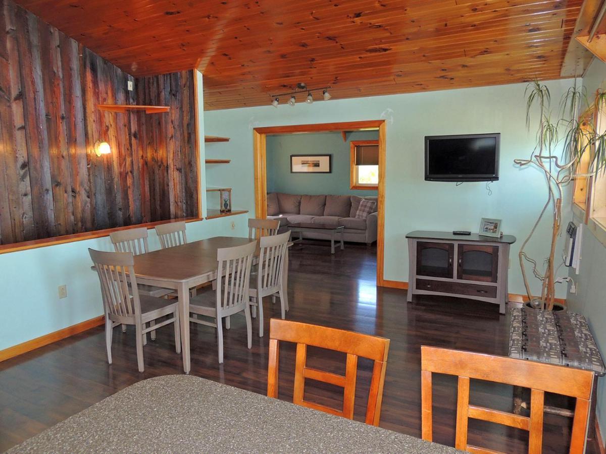 Angel Rock Waterfront Cottages Cape Vincent Exterior photo