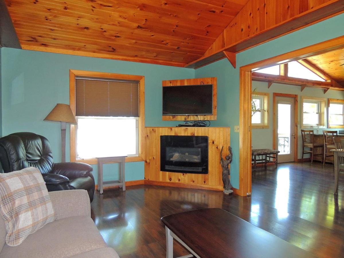 Angel Rock Waterfront Cottages Cape Vincent Exterior photo